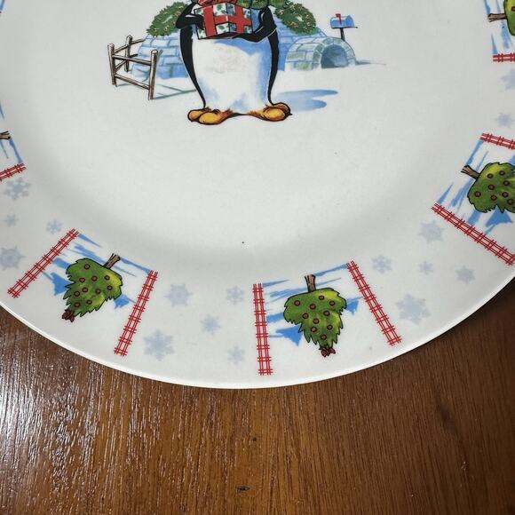 Mulberry Home Essentials 2007 Penguin Holiday Christmas Dinner Plate 10.75" - Picture 4 of 6
